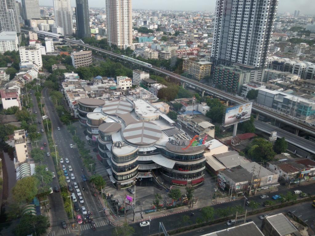 Baan Sathorn Riverfront กรุงเทพมหานคร ภายนอก รูปภาพ